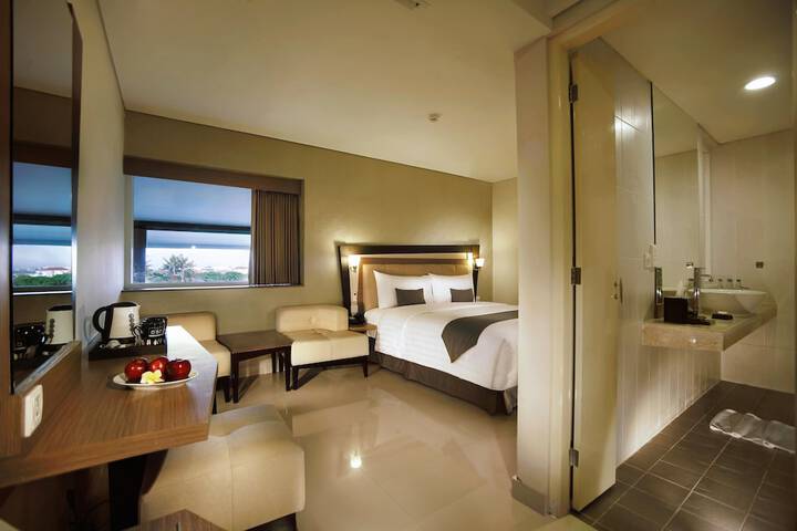 Room 11 of 25