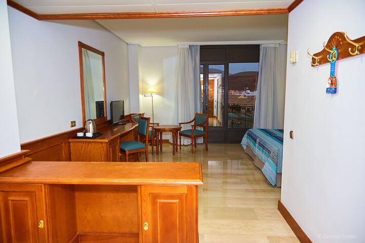 Room 16 of 54