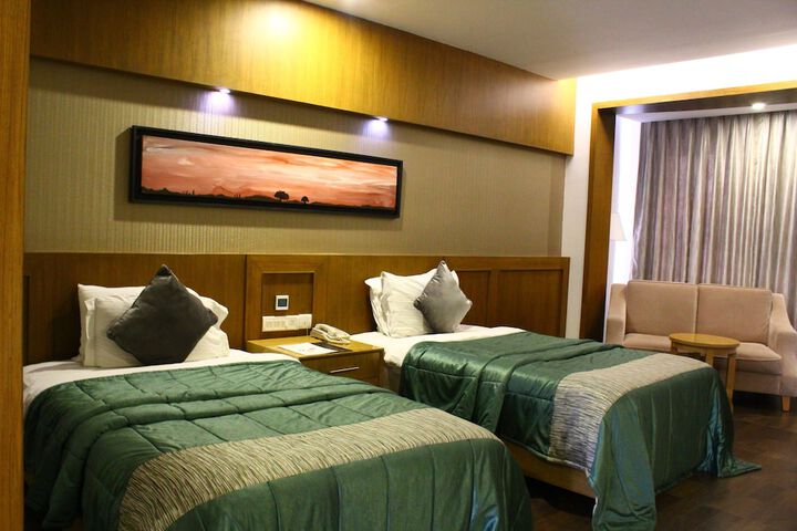 Room 2 of 47