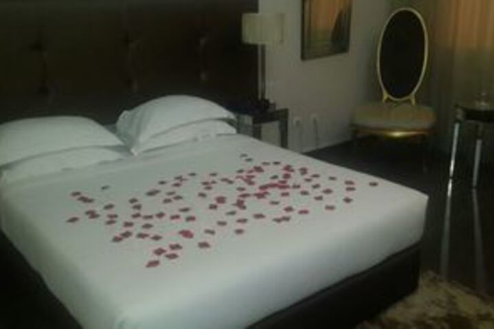 Room 7 of 19