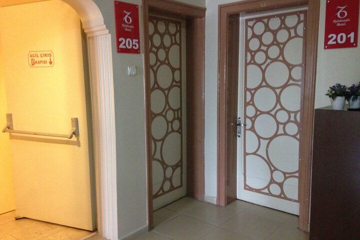 Ballroom/Hall 26 of 35