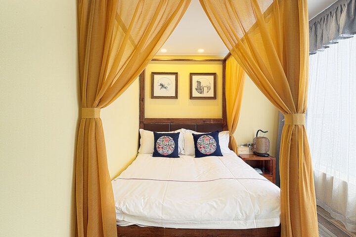 Room 4 of 35