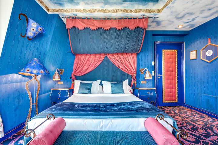 Room 11 of 53