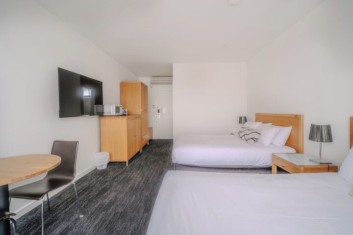 Room 13 of 66