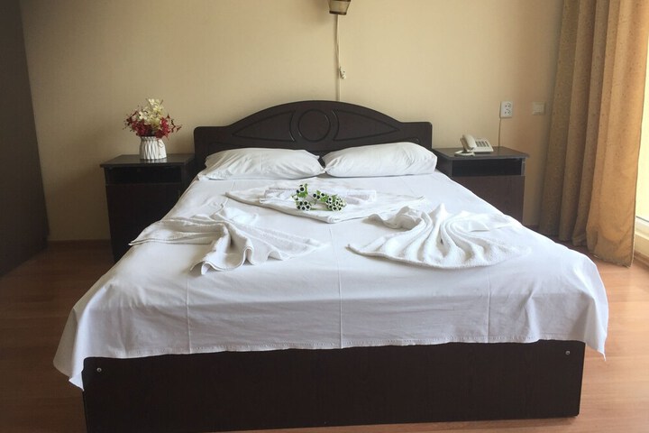 Room 8 of 23