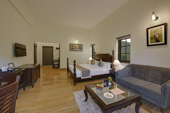 Room 12 of 83