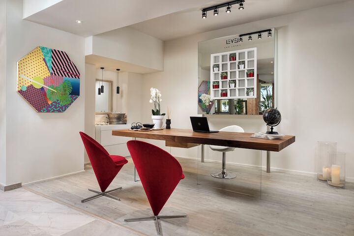 Concierge desk