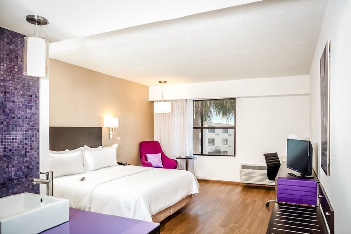 Room 10 of 53