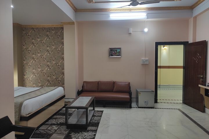 Room 33 of 55
