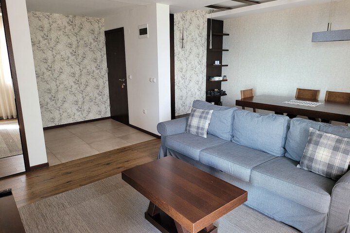 Room 6 of 40