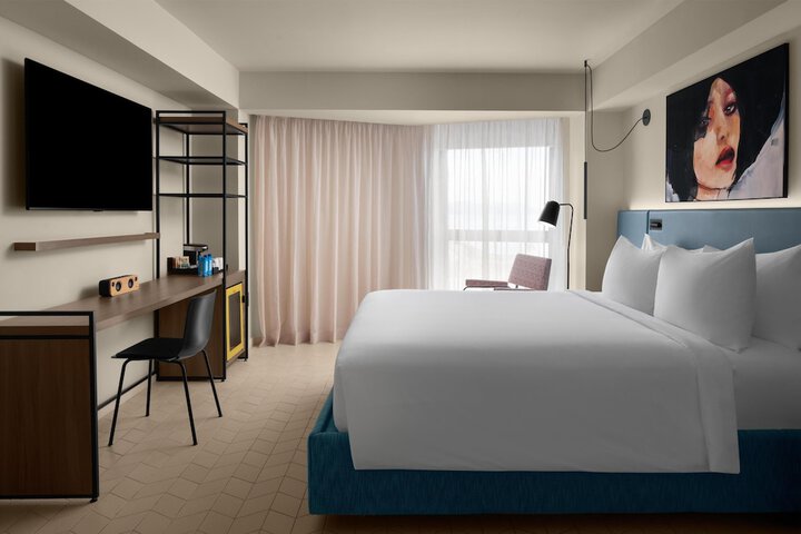 Room 20 of 104