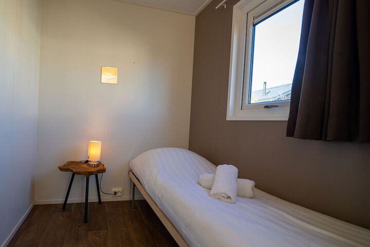 Room 2 of 38