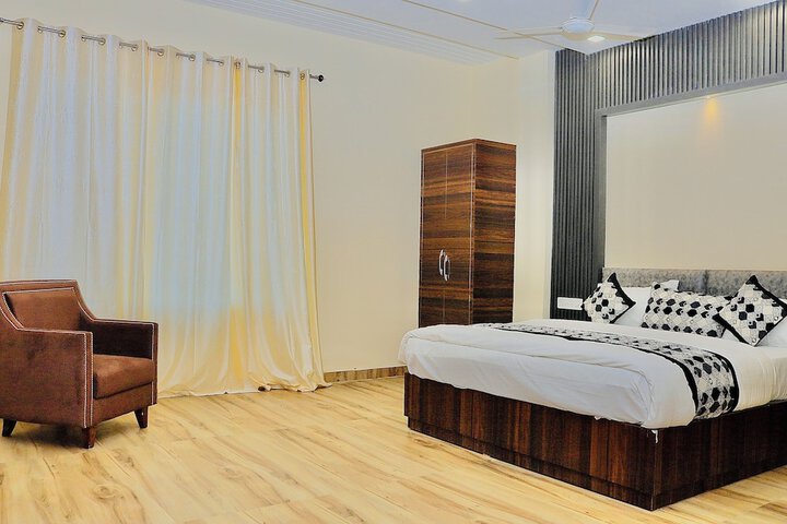 Room 17 of 22