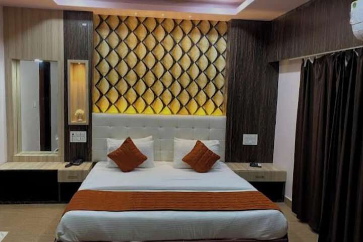 Room 3 of 51