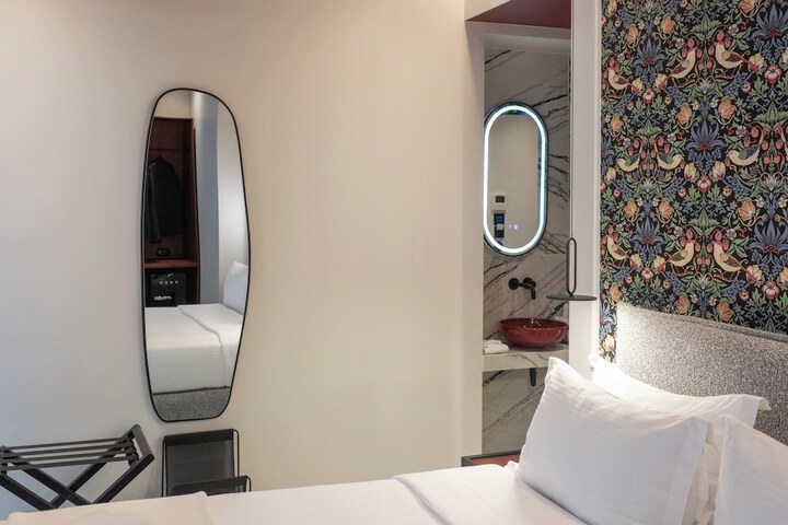 Room 73 of 125