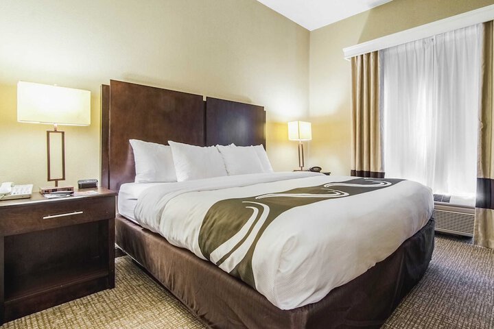 Suite (2 of 14)