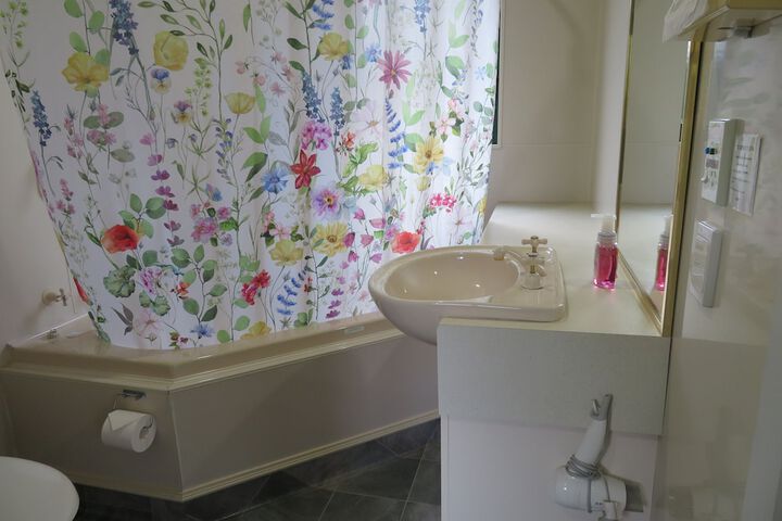 Room 60 of 74