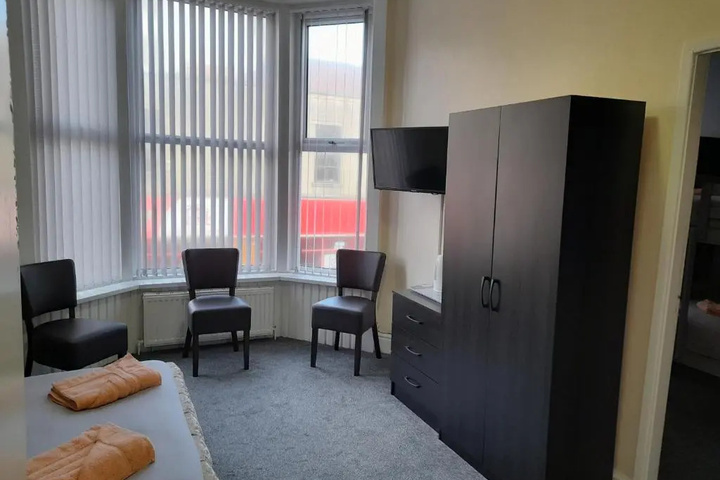 Room 5 of 5
