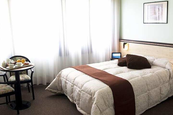 Room 7 of 10
