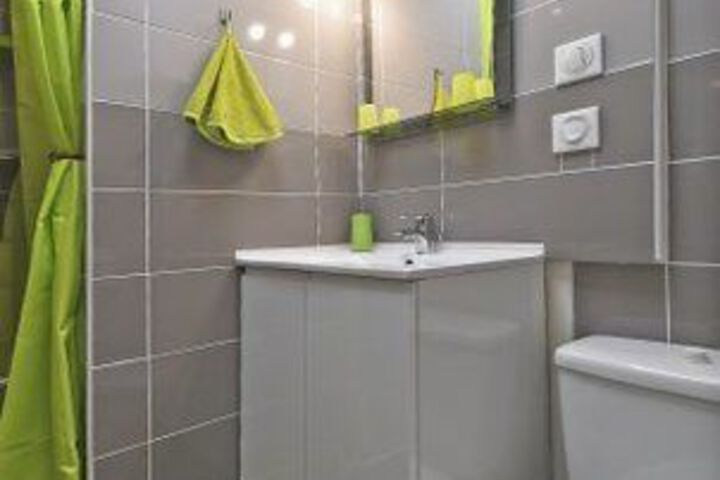 Room 3 of 27