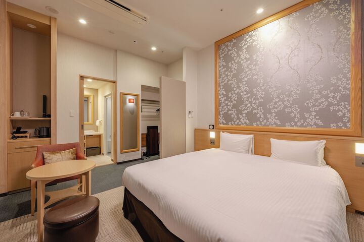Room 10 of 56