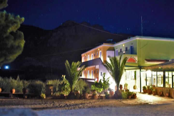 Hotel 52 of 55