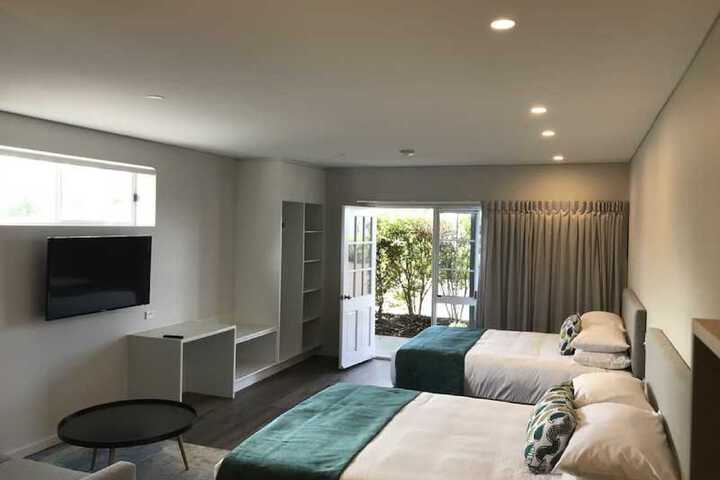 Room 8 of 37