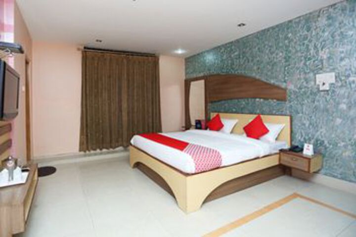 Room 9 of 30