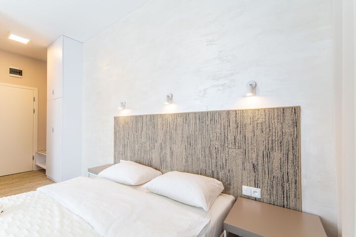 Room 25 of 68