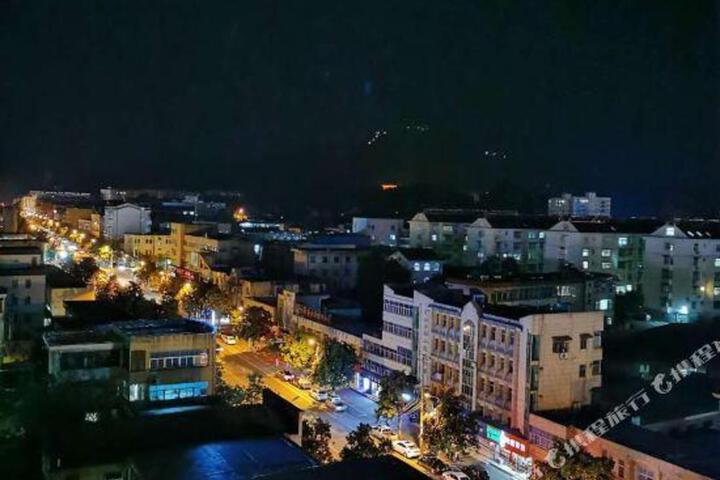Shan Cheng Hotel (Huoshan Ying Jia Avenue Store)
