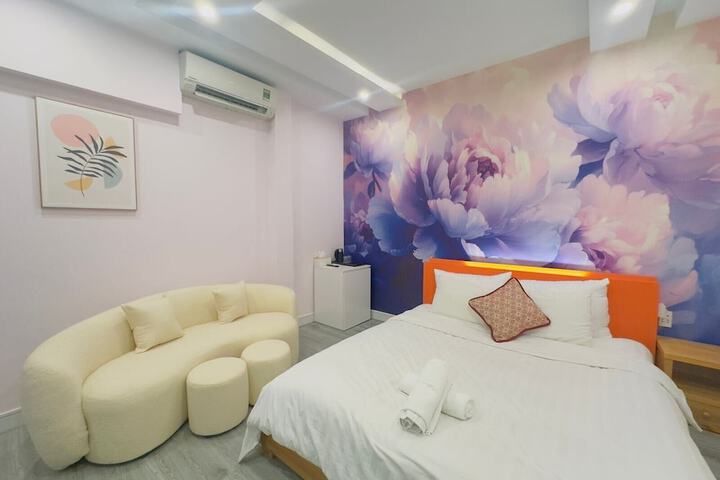 Room 16 of 33