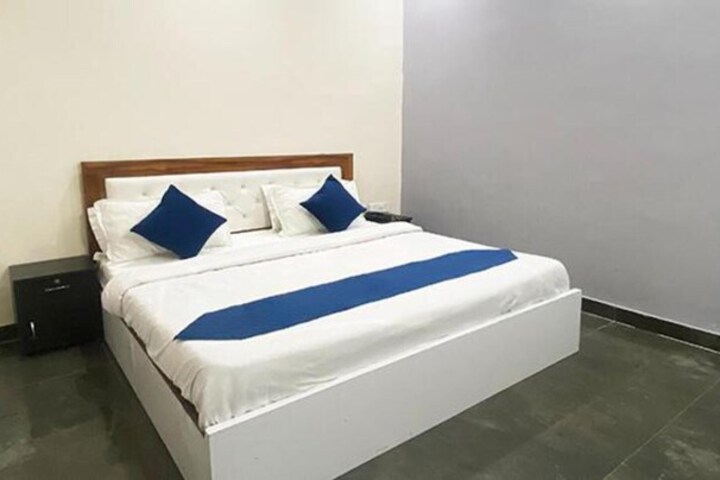 Room 10 of 23