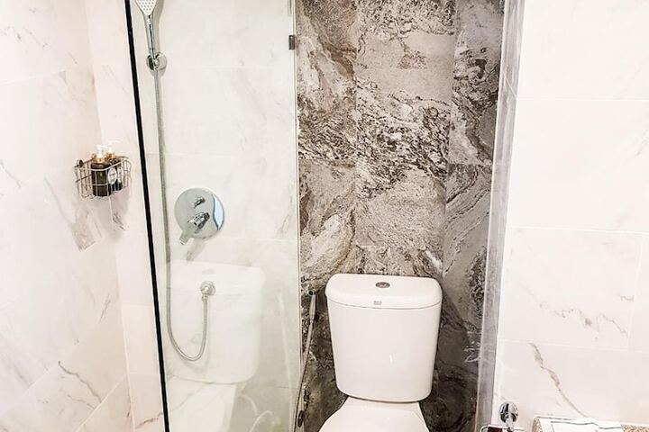 Room 25 of 46