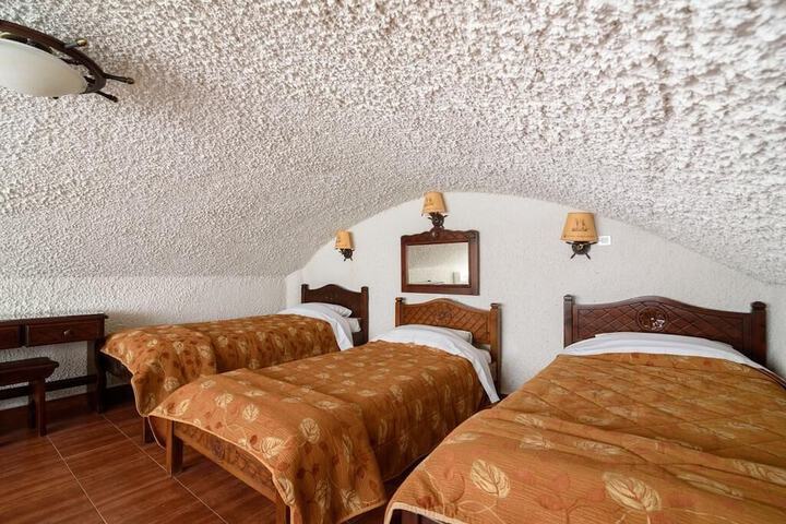 Room 18 of 49