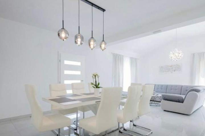 Room 16 of 25