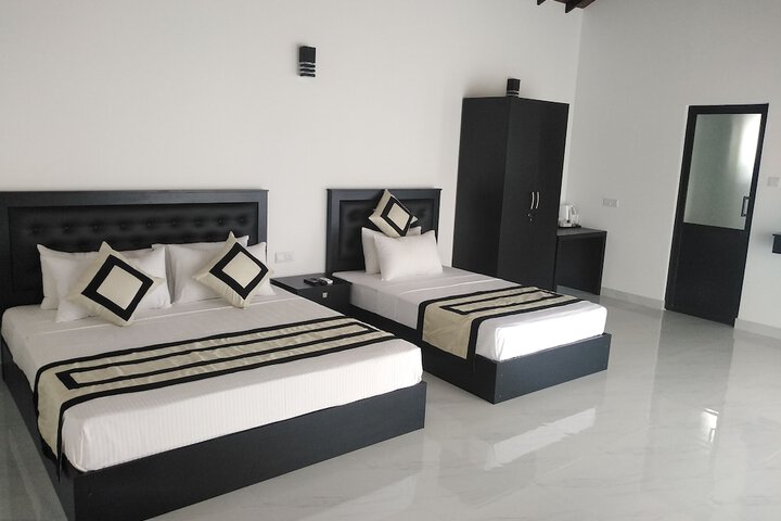 Room 14 of 24