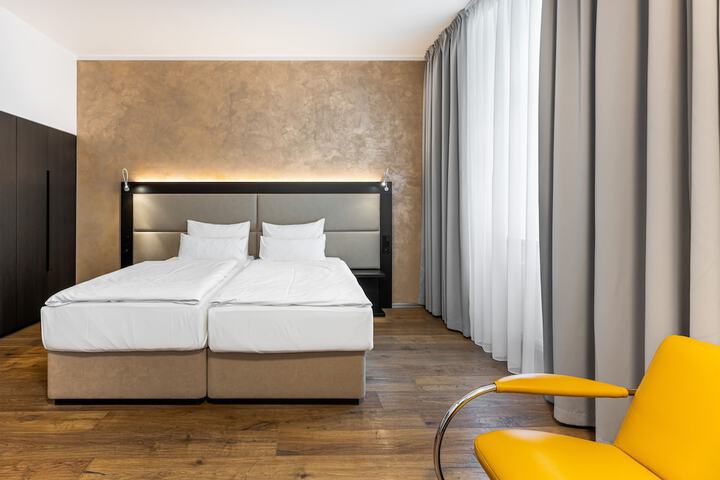 Room 16 of 52