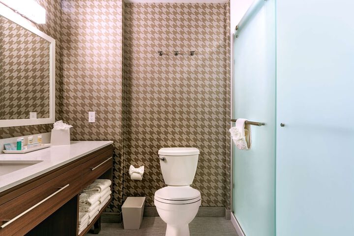 Bathroom shower