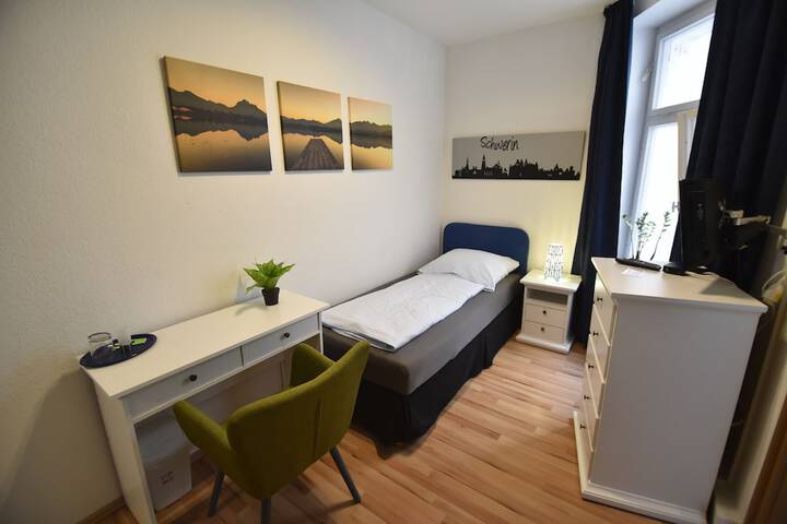 Room 9 of 149