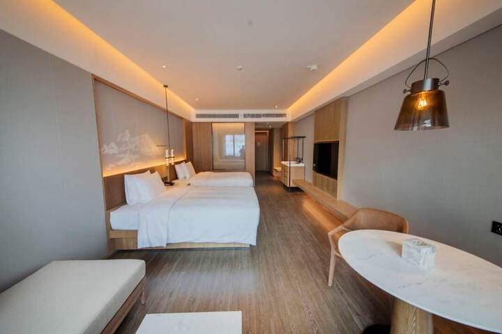 Room 11 of 60