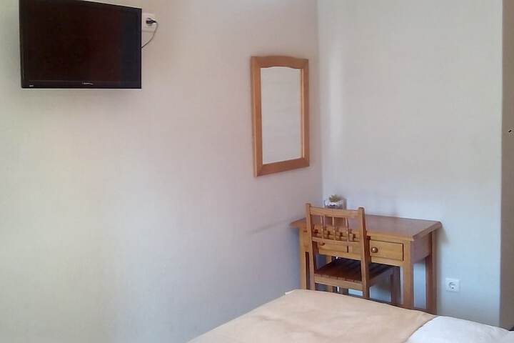Room 5 of 64