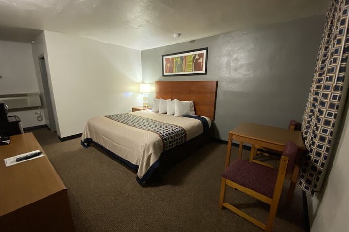 Room 10 of 23