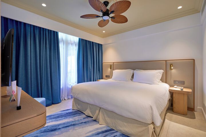 Room 21 of 132