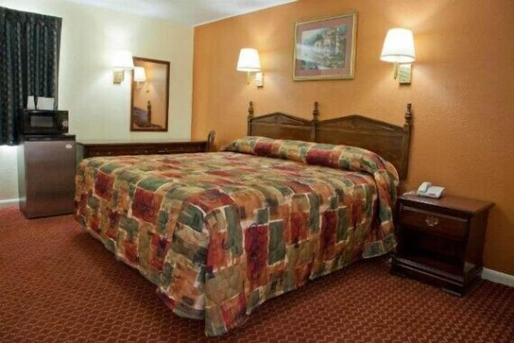 Standard | King Bed (6 of 16)