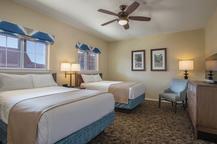 Room 3 of 44