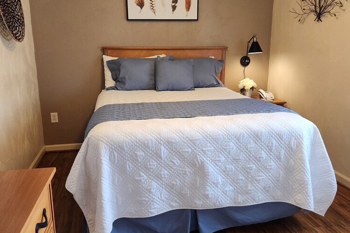 Room 14 of 66
