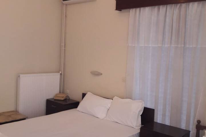 Room 10 of 30