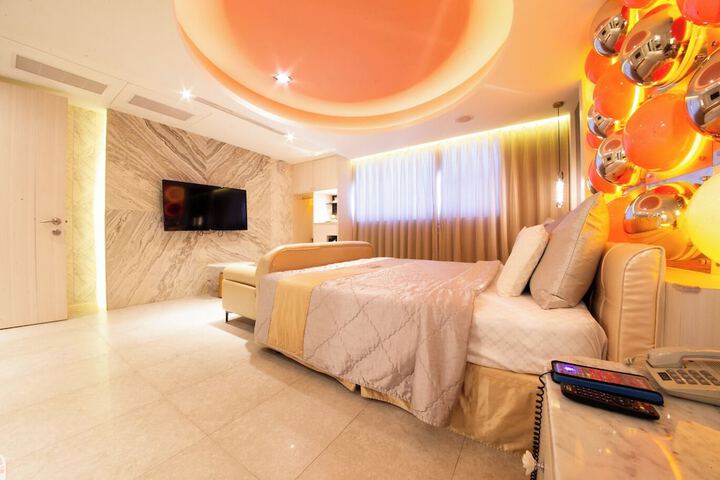 Room 47 of 88