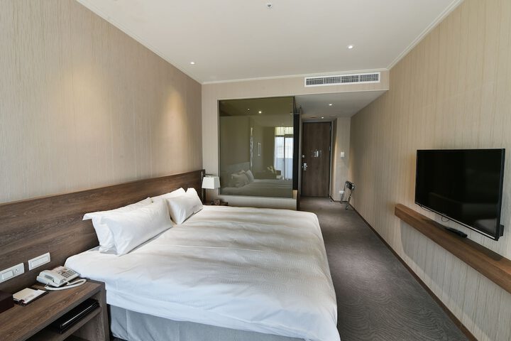 Room 29 of 103