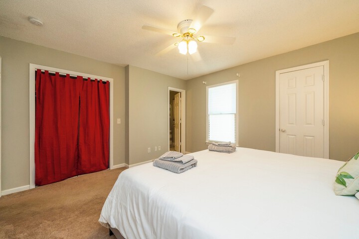 Room 12 of 30